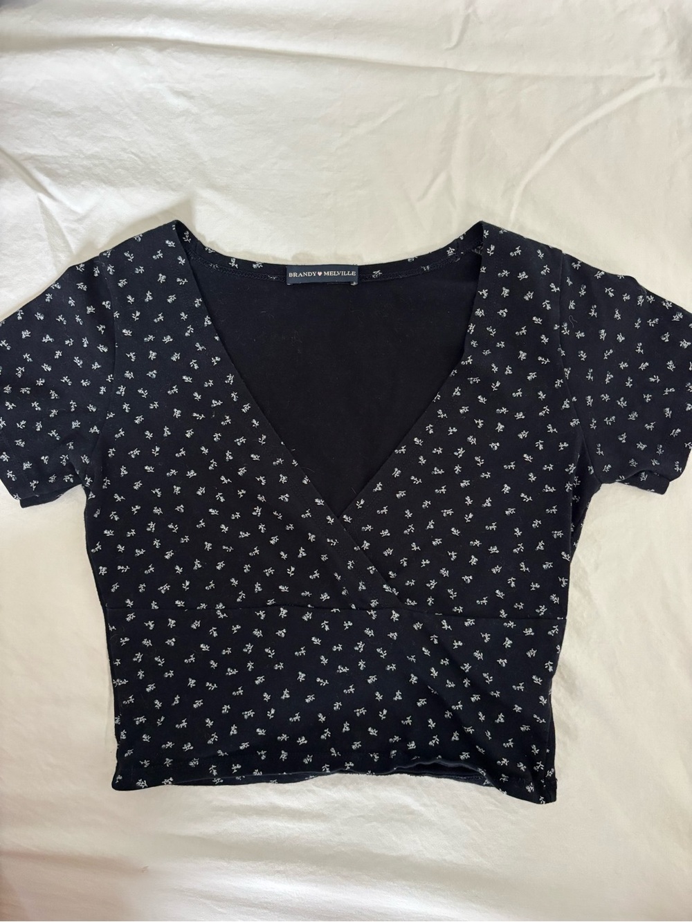 Brandy Melville Black Floral V-Neck Short Sleeve Crop Top